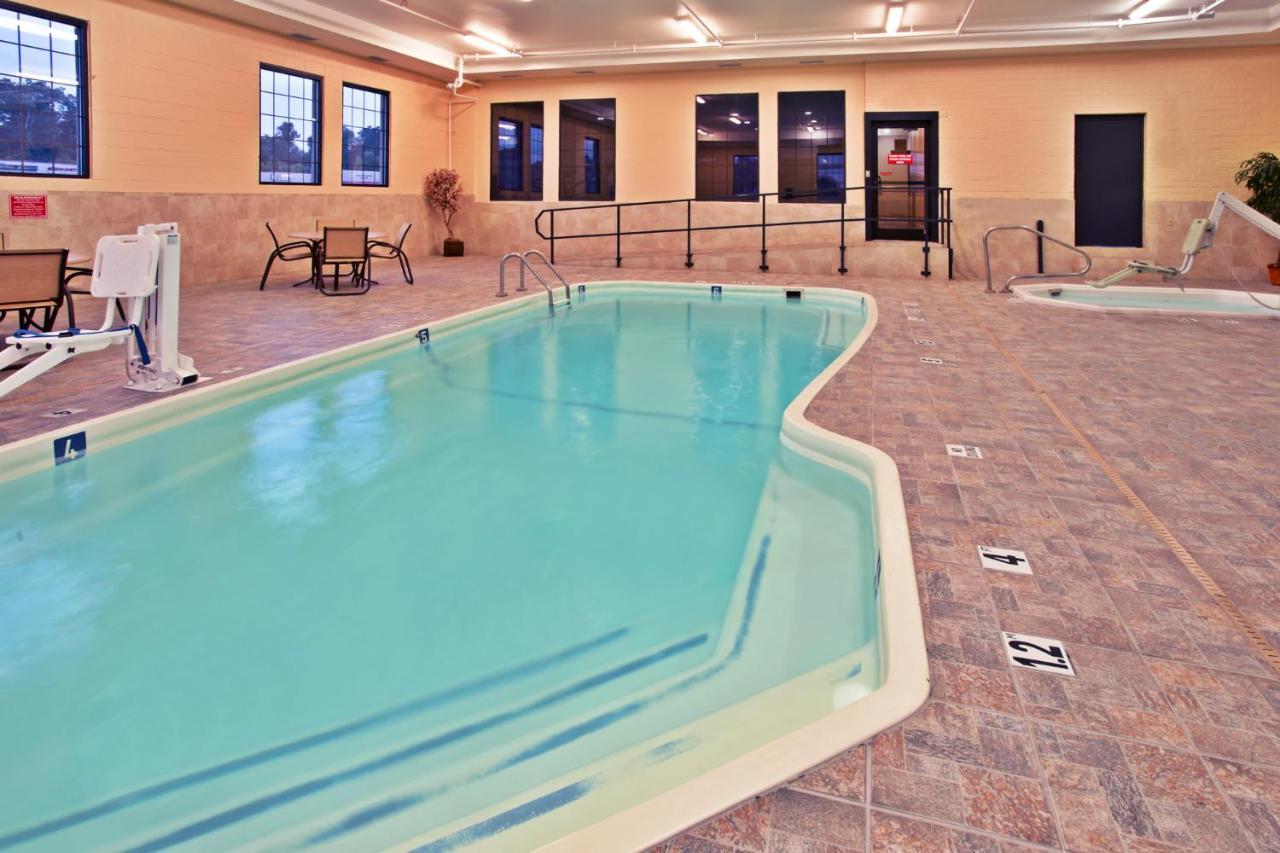 La Quinta Inn & Suites - New River Gorge National Park Summersville Bagian luar foto