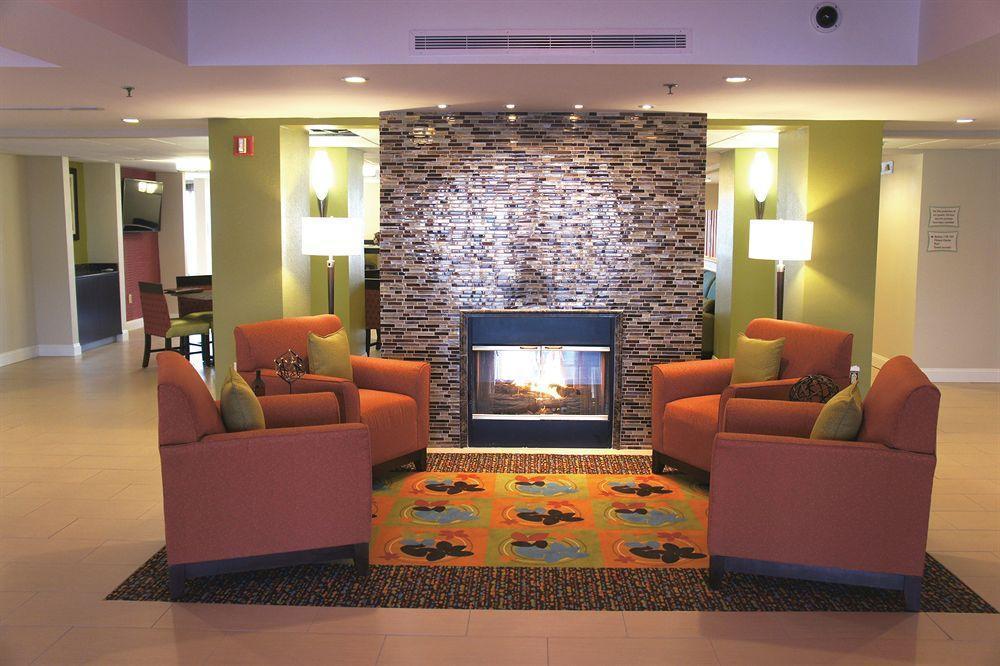 La Quinta Inn & Suites - New River Gorge National Park Summersville Bagian luar foto