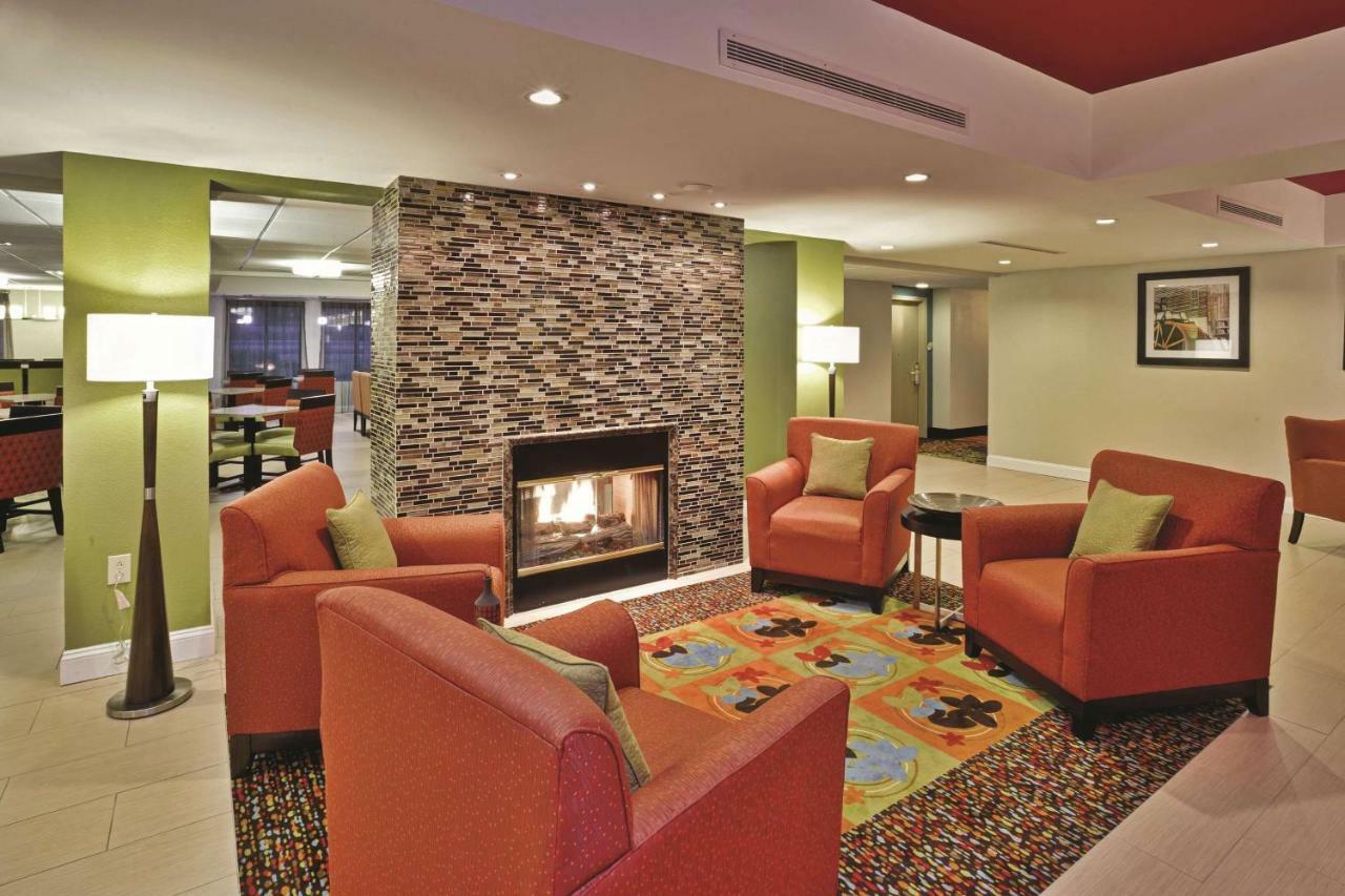 La Quinta Inn & Suites - New River Gorge National Park Summersville Bagian luar foto