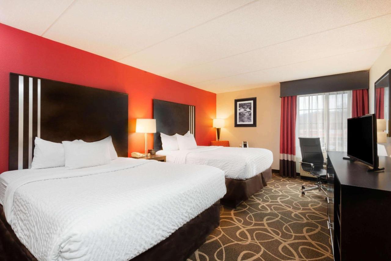 La Quinta Inn & Suites - New River Gorge National Park Summersville Bagian luar foto